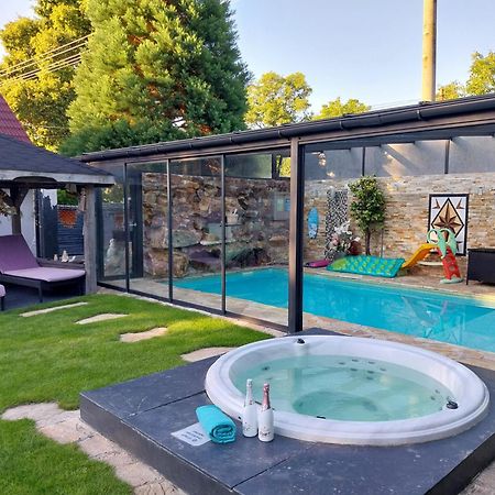Вилла Aspen Kamenny Ujezd  Экстерьер фото